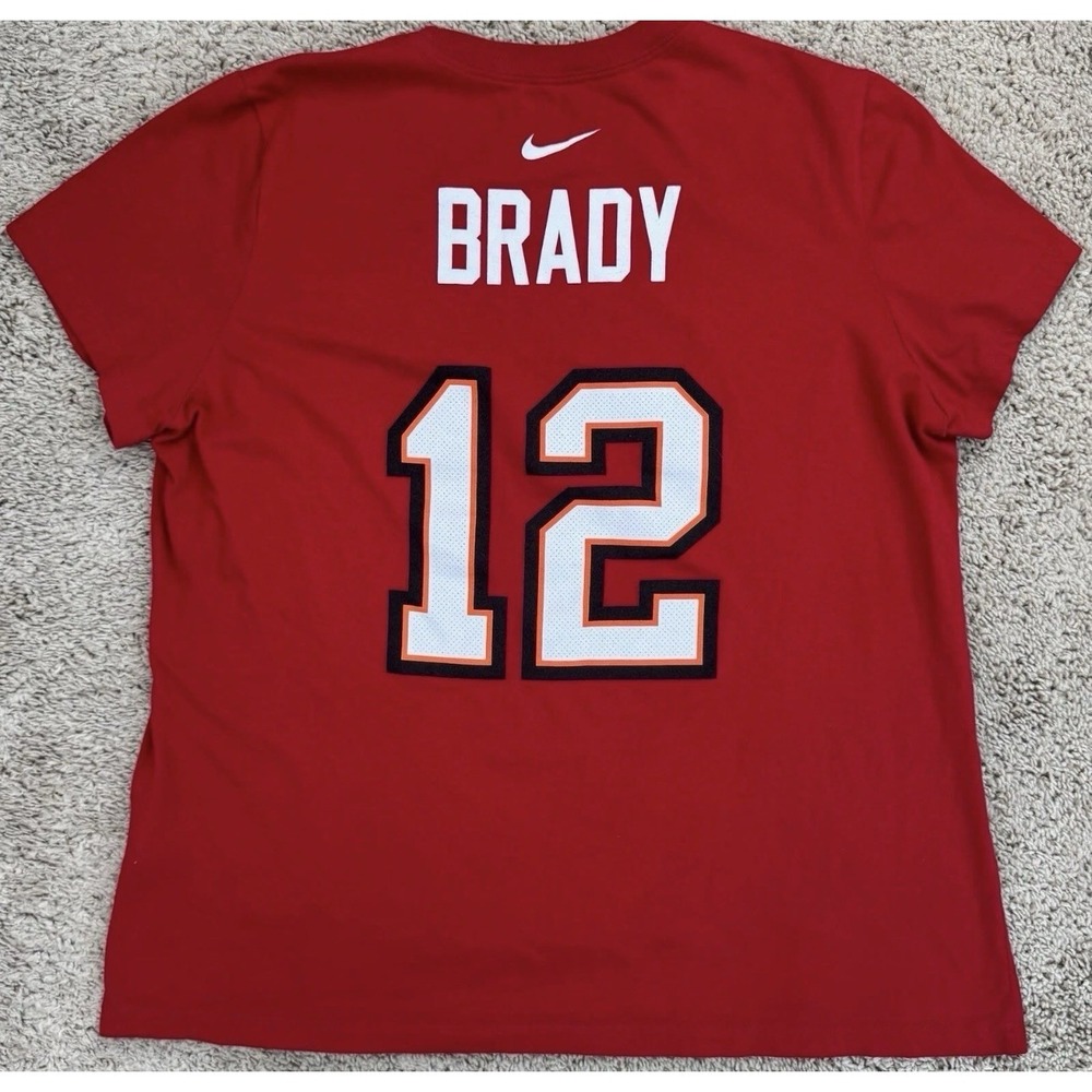 Tom Brady #12‎ Tampa Bay Buccaneers Shirt Nike NFL Womens Size XL T-Shirt Red